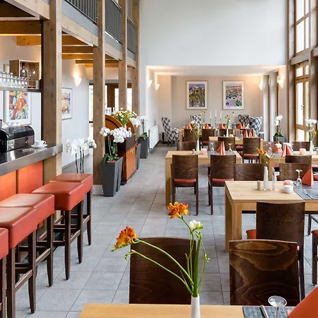 Country Suitenhotel 3*