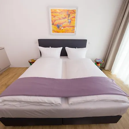 Country Suitenhotel Отель Вердер